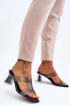 Klapki Na Obcasie Z Dżetami Czarne Jaxen