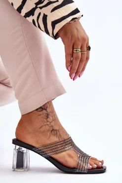 Klapki Na Obcasie Z Dżetami Czarne Jaxen