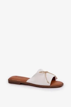 Klapki Na Płaskiej Podeszwie Z Ozdobną Kokardką Białe Deonelis