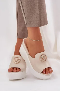 Klapki Na Platformie I Koturnie Z Ozdobą Jasnobeżowe Nanessia