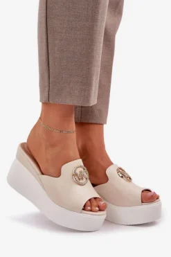 Klapki Na Platformie I Koturnie Z Ozdobą Jasnobeżowe Nanessia