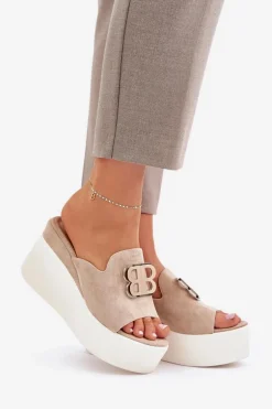 Klapki Na Platformie I Koturnie Z Ozdobą Beżowe Tanonea