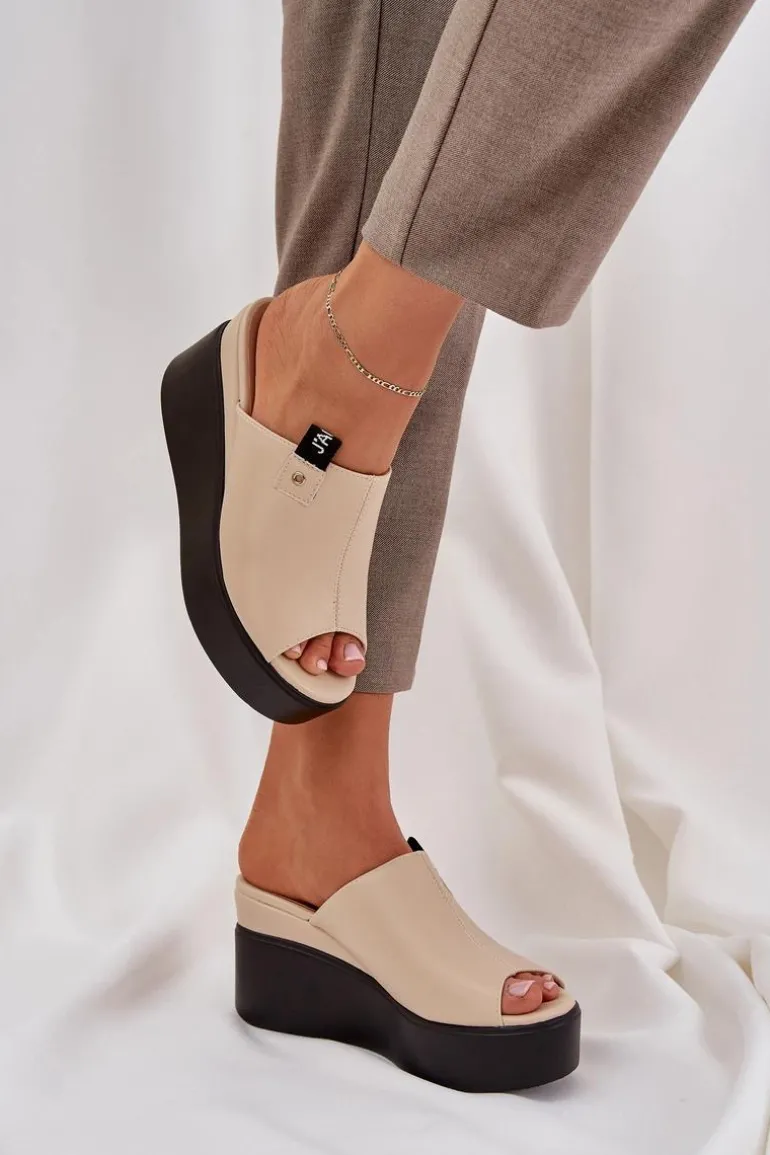 Klapki Na Platformie I Koturnie Eko Skórzane Beżowe Eridoria