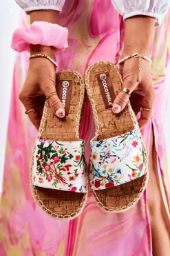 Klapki Na Platformie W Kwiaty Białe Malia