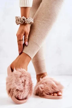 Klapki Z Futerkiem Gumowe Brudny Róż Allyson