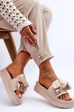 Klapki Z Kokardą I Ozdobnym Misiem Beżowe Suzy