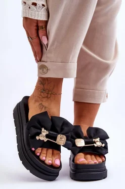 Klapki Z Kokardą I Ozdobnym Misiem Czarne Suzy