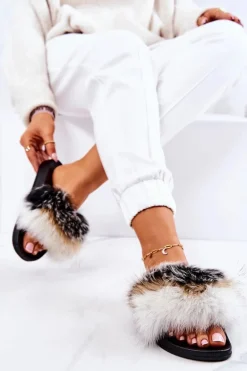 Klapki Z Naturalnym Futerkiem Biało-Czarne Naturis