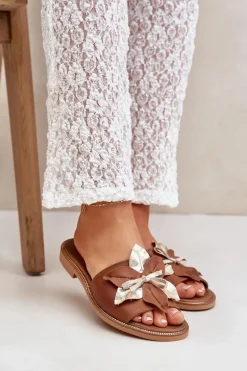 Klapki Z Ozdobą Skóra Naturalna Zazoo 3574/Z Camel