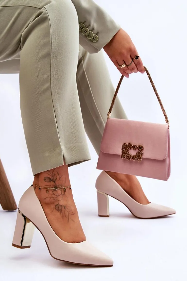 Klasyczne Czółenka Na Ozdobnym Słupku Beżowe Elizabeth