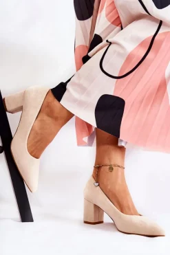 Klasyczne Czółenka Zamszowe Na Słupku Beżowe Lency