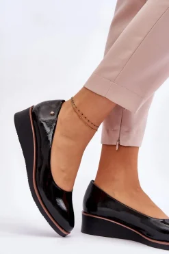 Klasyczne Lakierowane Czółenka Na Koturnie Czarne Paola