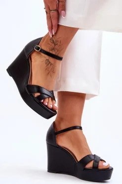 Klasyczne Skórzane Sandały Na Koturnie Czarne Givana