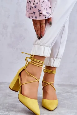 Klasyczne Wiązane Zamszowe Czółenka Żółte Lucira