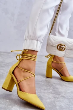 Klasyczne Wiązane Zamszowe Czółenka Żółte Lucira