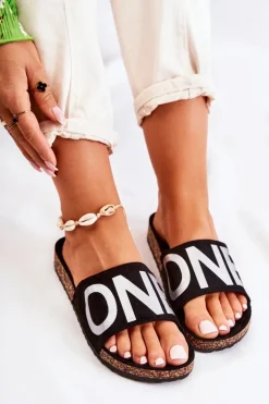 Klasyczne Wsuwane Klapki Z Napisem Czarno-Srebrne Bahari