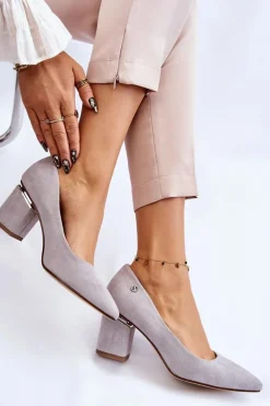 Klasyczne Zamszowe Czółenka Na Obcasie Z Ozdobą Szare Derren