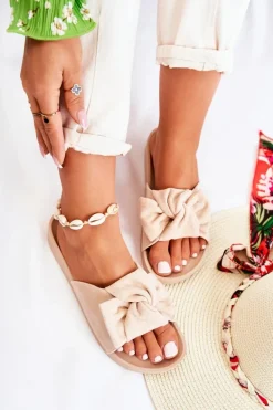 Klasyczne Zamszowe Klapki Z Kokardą Beżowe Hayle