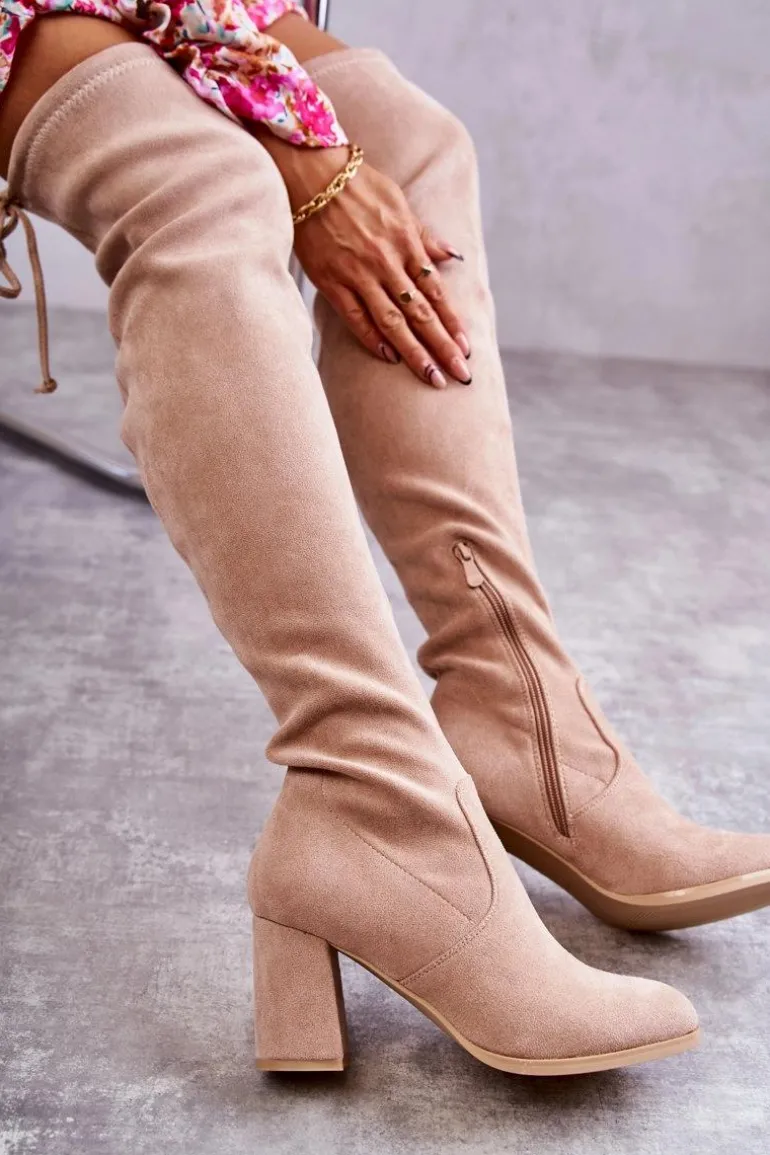 Klasyczne Zamszowe Kozaki Muszkieterki Beżowe Clarissa