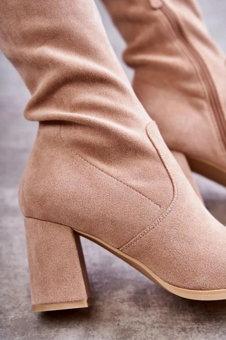 Klasyczne Zamszowe Kozaki Muszkieterki Beżowe Clarissa