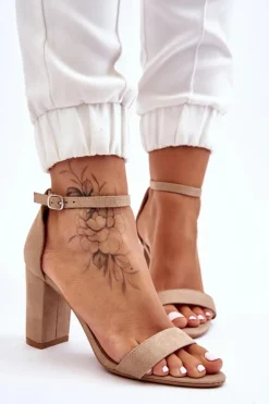 Klasyczne Zamszowe Sandały Na Słupku Beżowe Amina