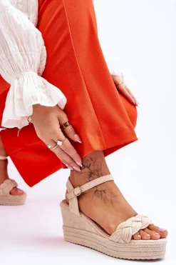 Klasyczne Zamszowe Sandały Na Koturnie Beżowe Denisse