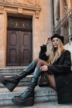 Kozaki Damskie Na Koturnie Czarne Terisse