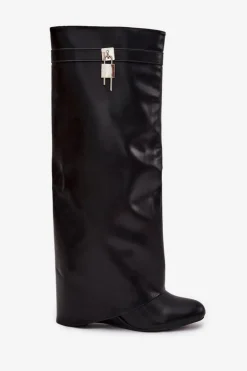 Kozaki Damskie Na Koturnie Z Paskiem I Srebrnym Detalem Eko Skórzane Czarne Korivelle