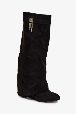 Kozaki Damskie Na Koturnie Z Paskiem I Srebrnym Detalem Czarne Korivelle