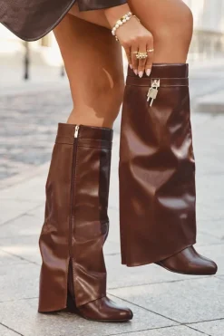 Kozaki Damskie Na Koturnie Z Paskiem I Srebrnym Detalem Eko Skórzane Brązowe Korivelle