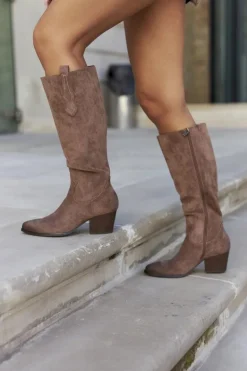 Kozaki Damskie Na Obcasie Zamszowe Beżowe Sillogue