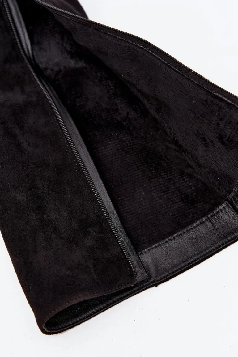 Kozaki Damskie Na Słupku Ze Złotą Klamrą Ocieplane Czarne Seraphine