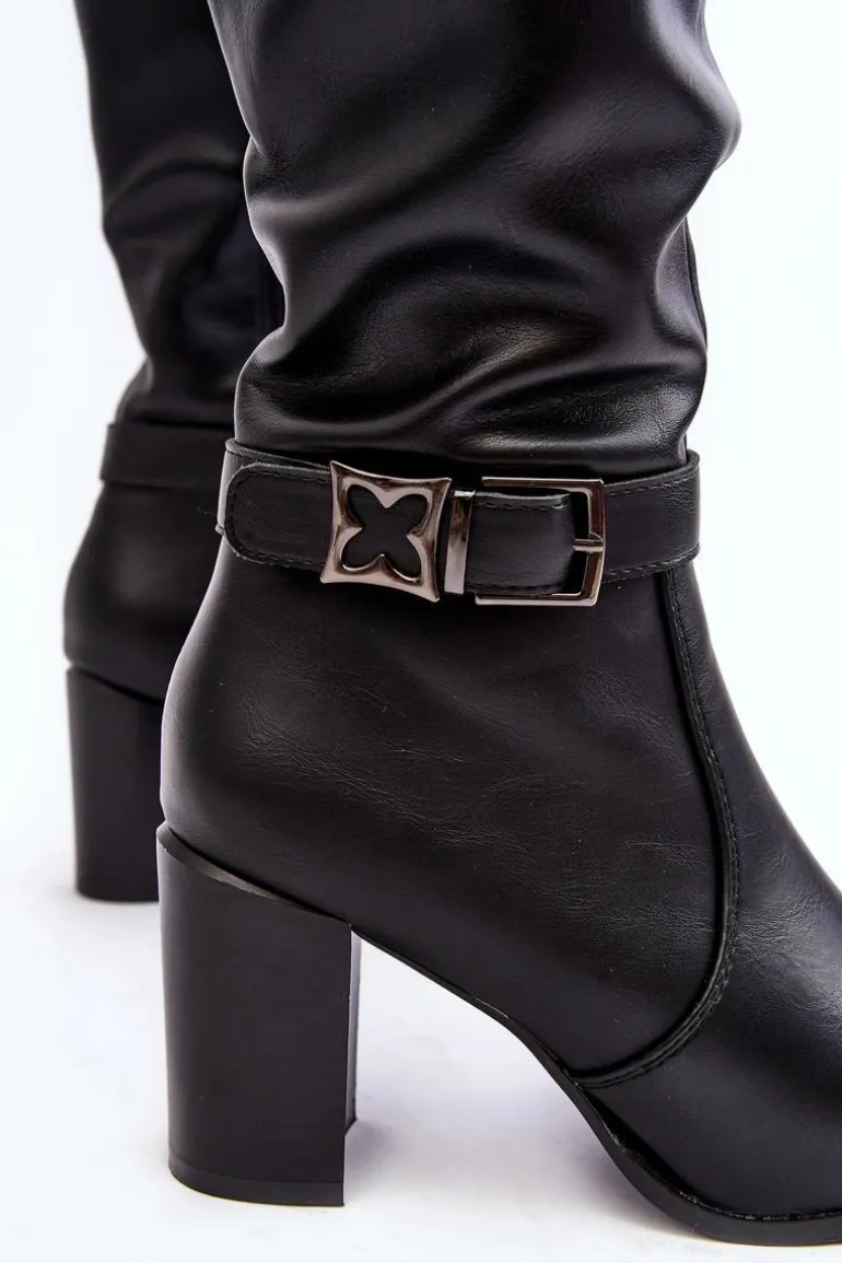 Kozaki Damskie Na Słupku Z Klamrą Ocieplane Czarne Sendilia