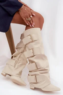 Kozaki Damskie Na Słupku Z Wywiniętą Cholewką I Złotymi Klamrami Jasnobeżowe Isavelle