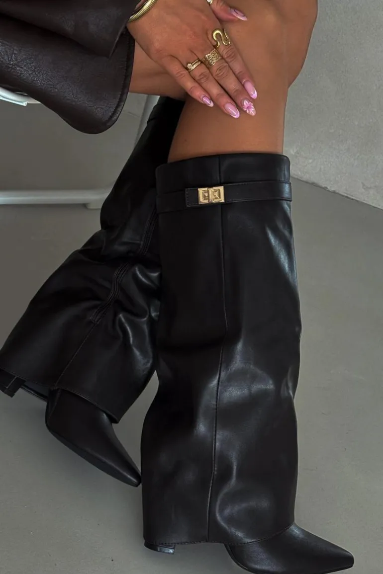 Kozaki Damskie Na Słupku Z Wywiniętą Cholewką I Złotym Detalem Czarne Diorna