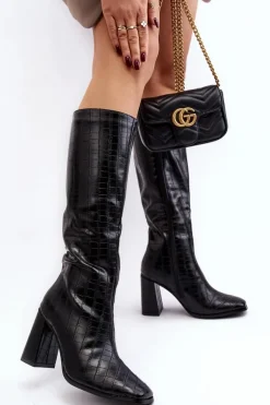 Kozaki Damskie Na Słupku Z Ozdobnym Tłoczeniem Czarne Vabaria