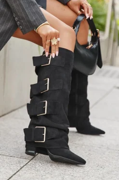 Kozaki Damskie Na Słupku Z Wywiniętą Cholewką I Złotymi Klamrami Eko Zamszowe Czarne Isavelle