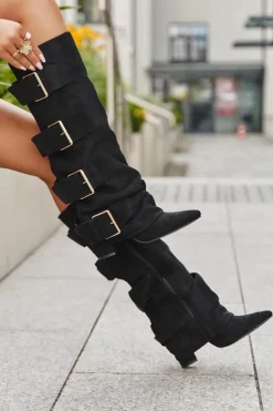 Kozaki Damskie Na Słupku Z Wywiniętą Cholewką I Złotymi Klamrami Eko Zamszowe Czarne Isavelle