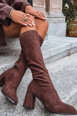 Kozaki Damskie Na Słupku Z Eko Zamszu Czekoladowe Yelisse