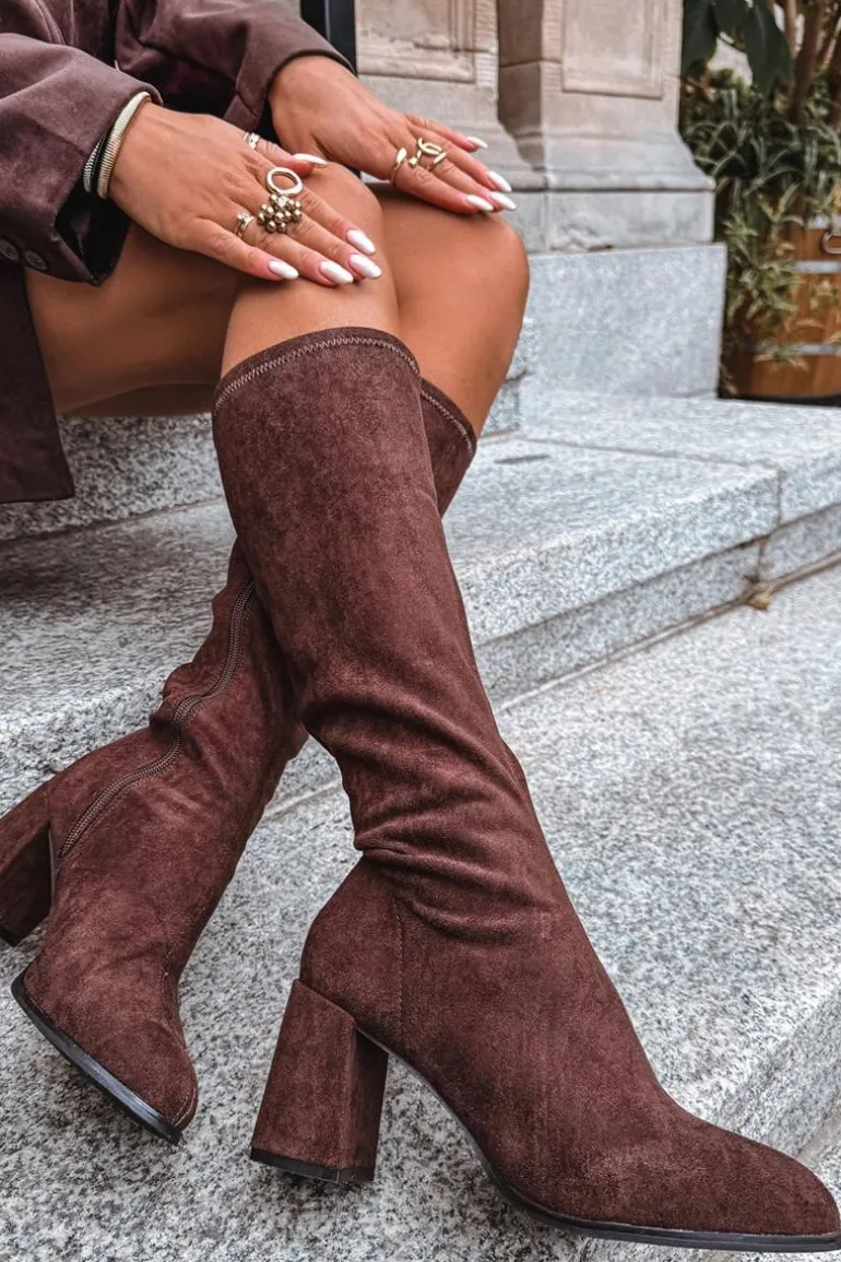 Kozaki Damskie Na Słupku Z Eko Zamszu Czekoladowe Yelisse