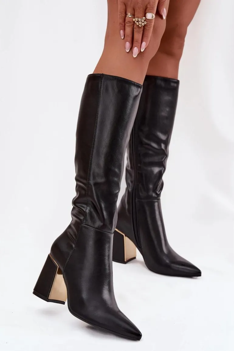 Kozaki Damskie Na Słupku Ze Złotym Elementem Czarne Alessine