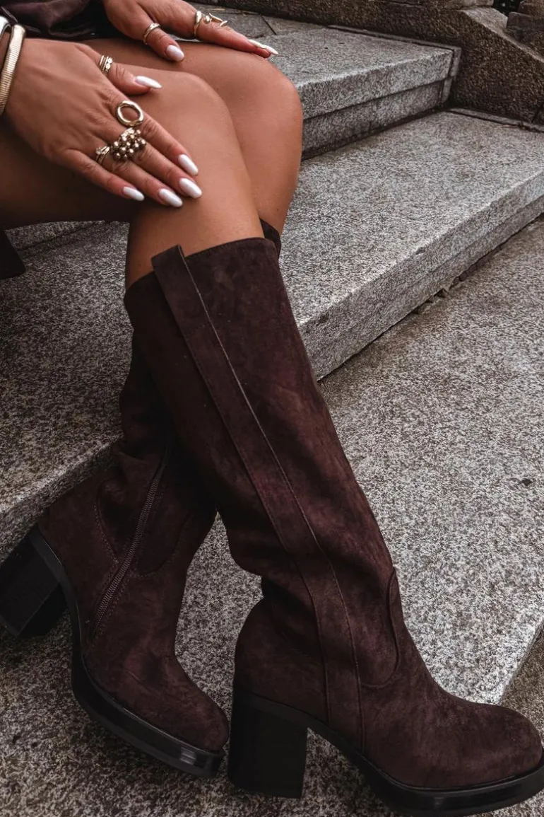 Kozaki Damskie Ocieplane Na Masywnym Słupku Czekoladowe Sanelle