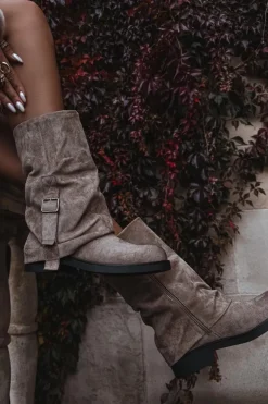 Kozaki Damskie Z Wywiniętą Cholewką Do Połowy Łydki Z Klamrą Khaki Minelle