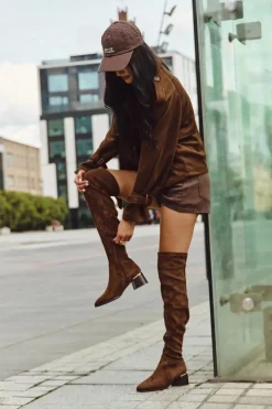 Kozaki Damskie Za Kolano Na Obcasie Ze Złotym Detalem Brązowe Carina