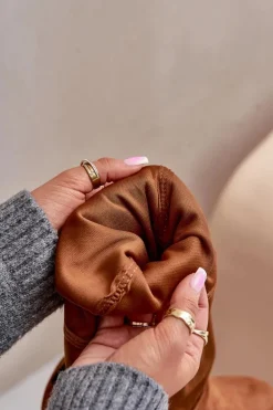 Kozaki Na Płaskim Obcasie Za Kolano Z Eko Zamszu Camel Linnithia