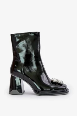 Lakierowane Botki Damskie Na Słupku Z Ozdobą D&A MR880-019 Czarne