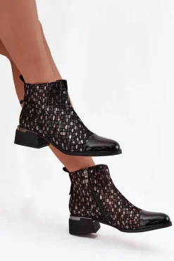 Lakierowane Botki Damskie Z Naturalnej Skóry Na Niskim Obcasie D&A LZ52-960 Czarne