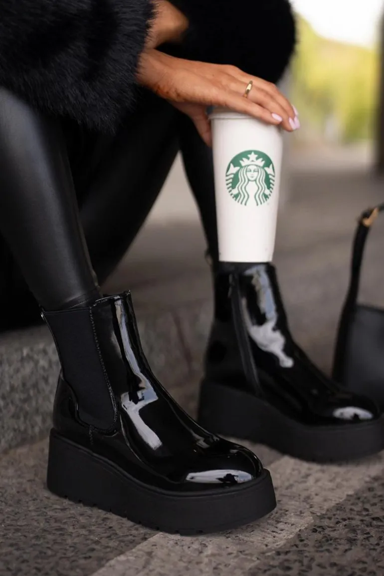 Lakierowane Botki Damskie Na Platformie I Koturnie Ocieplane Czarne Wloedia