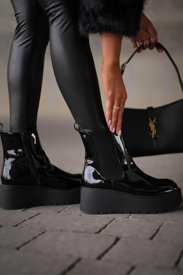 Lakierowane Botki Damskie Na Platformie I Koturnie Ocieplane Czarne Wloedia