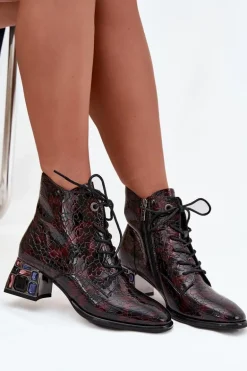 Lakierowane Botki Damskie Z Naturalnej Skóry Na Obcasie Z Kryształkami Artiker 57C0130 Bordowe